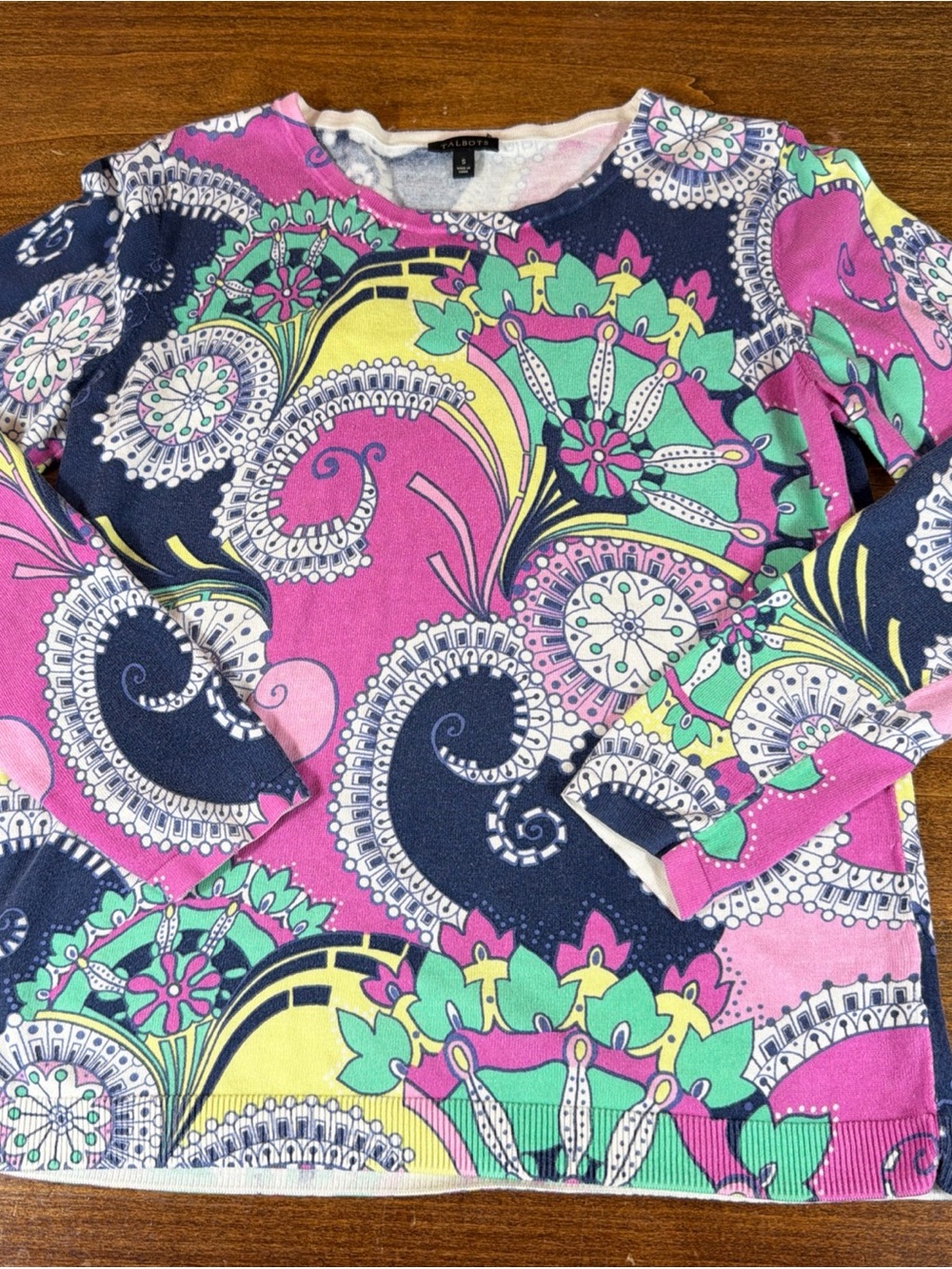 Talbots Womenโs Pink Paisley Crewneck Long Sleeve Sweater